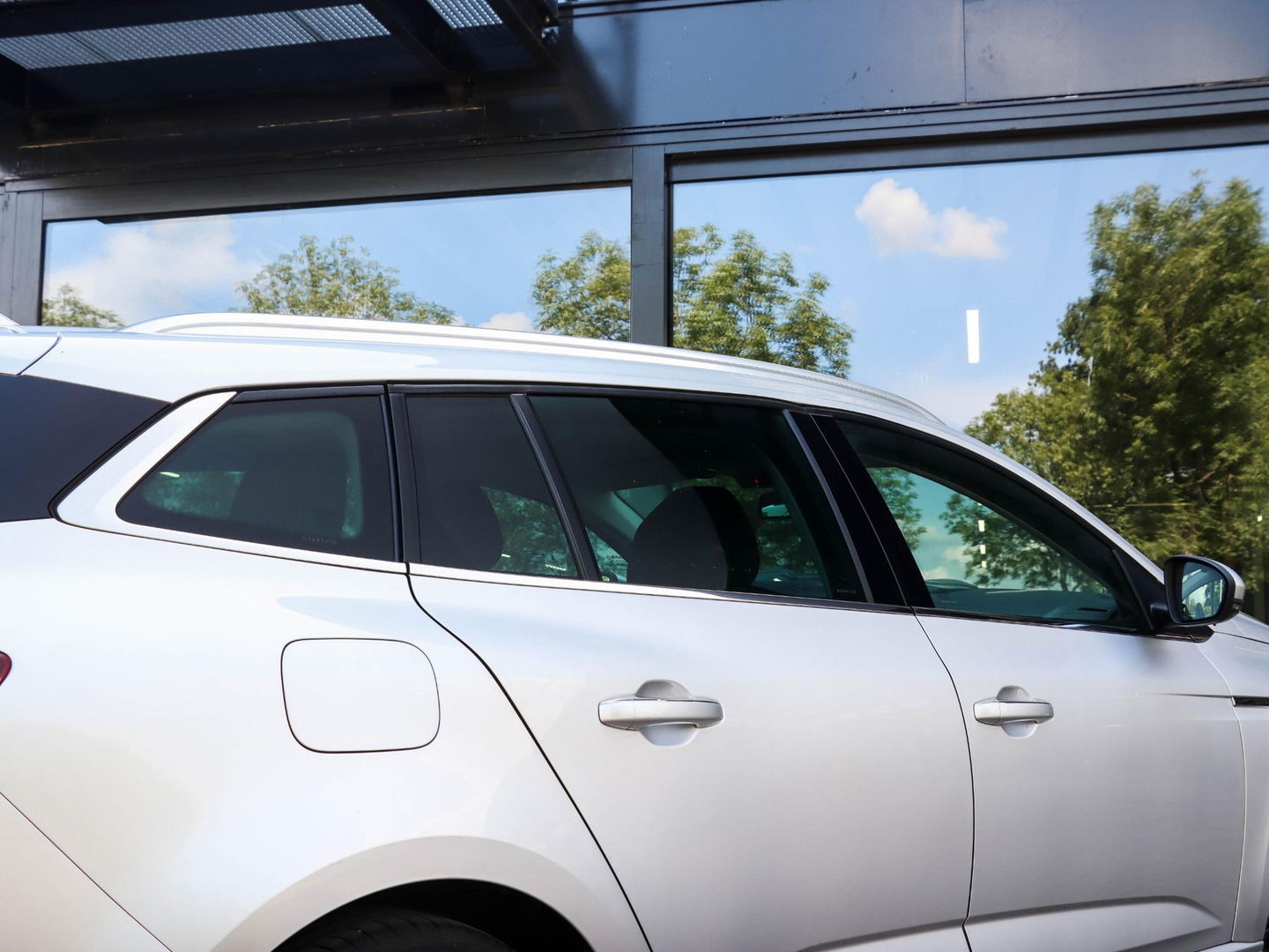 Renault Mégane Estate 1.3 TCe 140 EDC Intens | Trekhaak | Camera | Full LED Koplampen