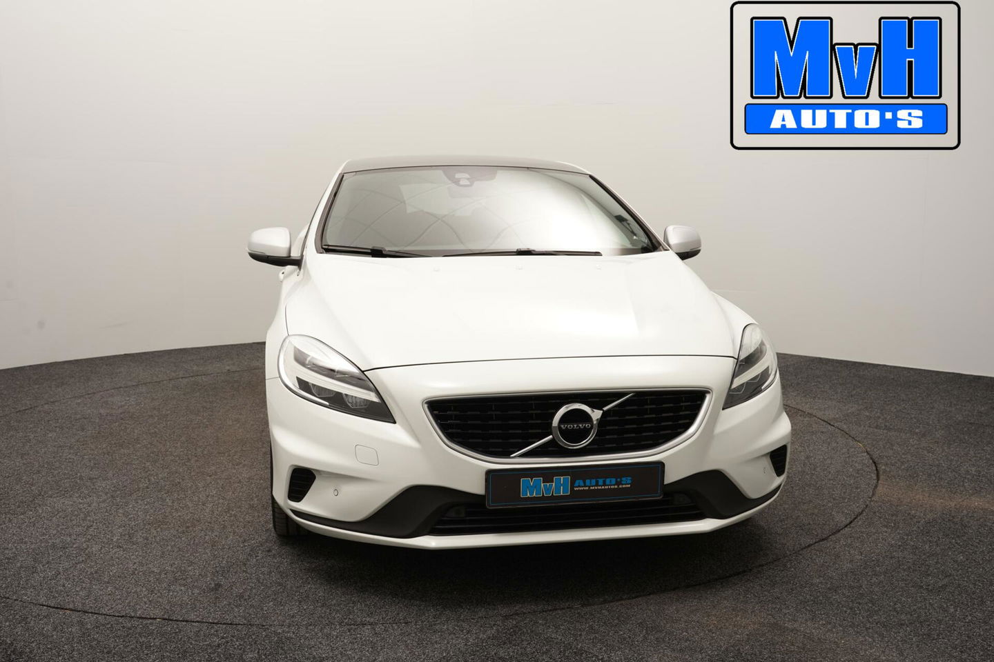 Volvo V40 1.5 T3 Polar+ Sport|R-DESIGN|PANORAMADAK|NAP|LED