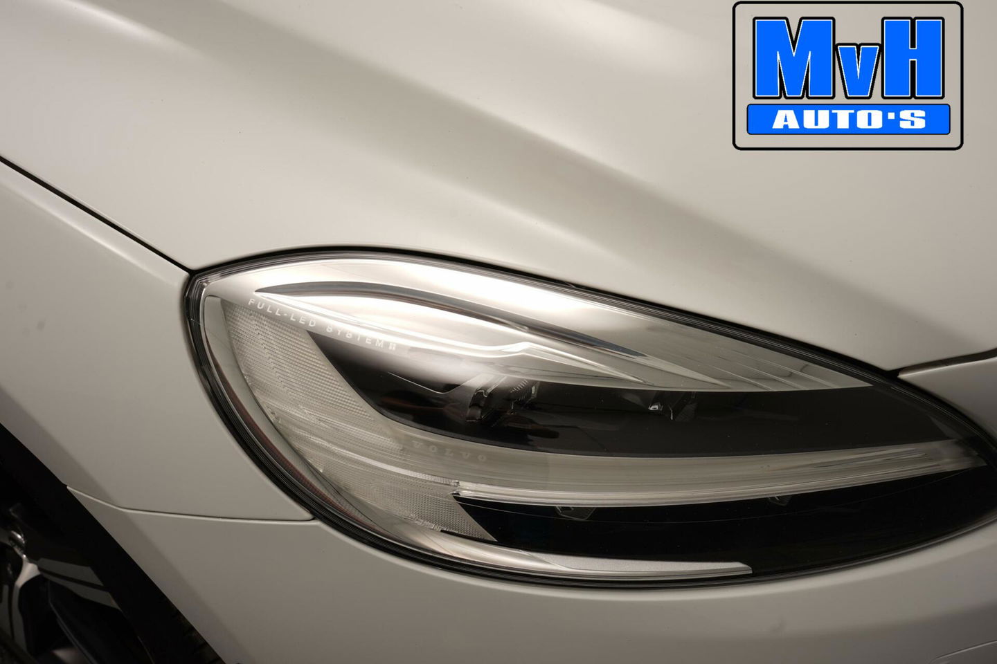 Volvo V40 1.5 T3 Polar+ Sport|R-DESIGN|PANORAMADAK|NAP|LED