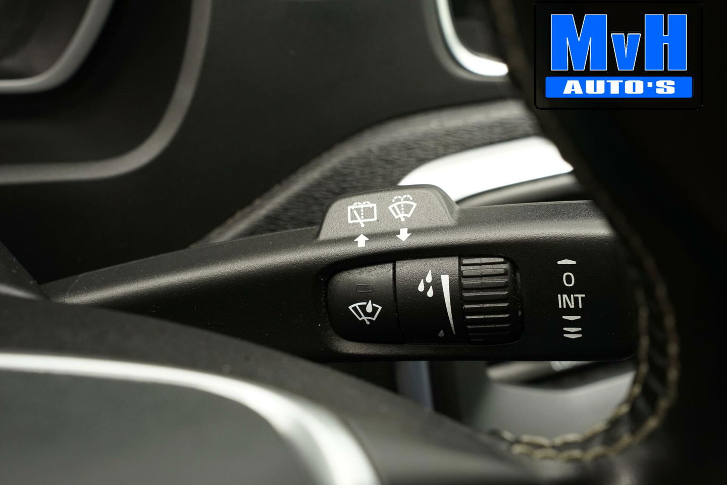 Volvo V40 1.5 T3 Polar+ Sport|R-DESIGN|PANORAMADAK|NAP|LED