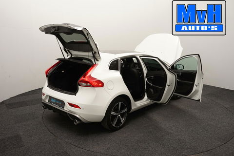 Volvo V40 1.5 T3 Polar+ Sport|R-DESIGN|PANORAMADAK|NAP|LED