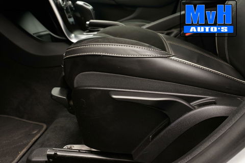 Volvo V40 1.5 T3 Polar+ Sport|R-DESIGN|PANORAMADAK|NAP|LED