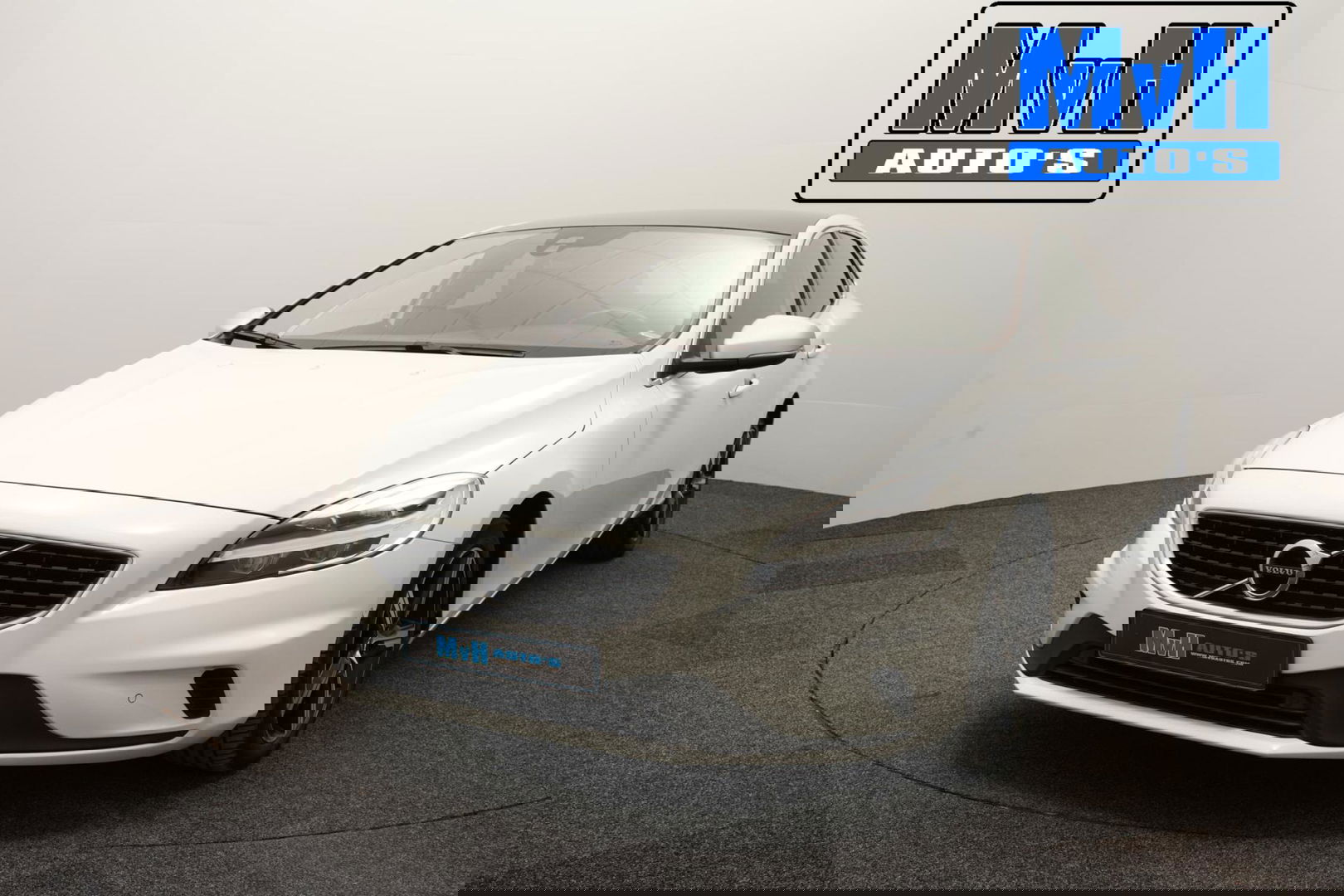 Volvo V40 1.5 T3 Polar+ Sport|R-DESIGN|PANORAMADAK|NAP|LED