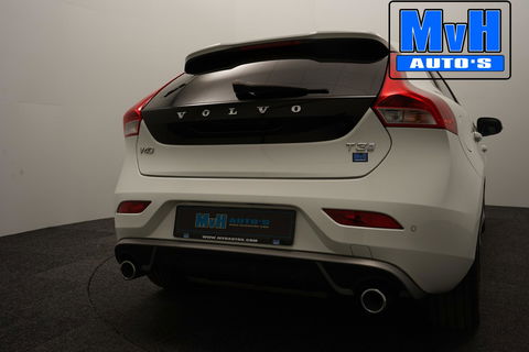 Volvo V40 1.5 T3 Polar+ Sport|R-DESIGN|PANORAMADAK|NAP|LED