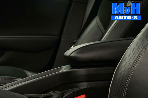 Volvo V40 1.5 T3 Polar+ Sport|R-DESIGN|PANORAMADAK|NAP|LED