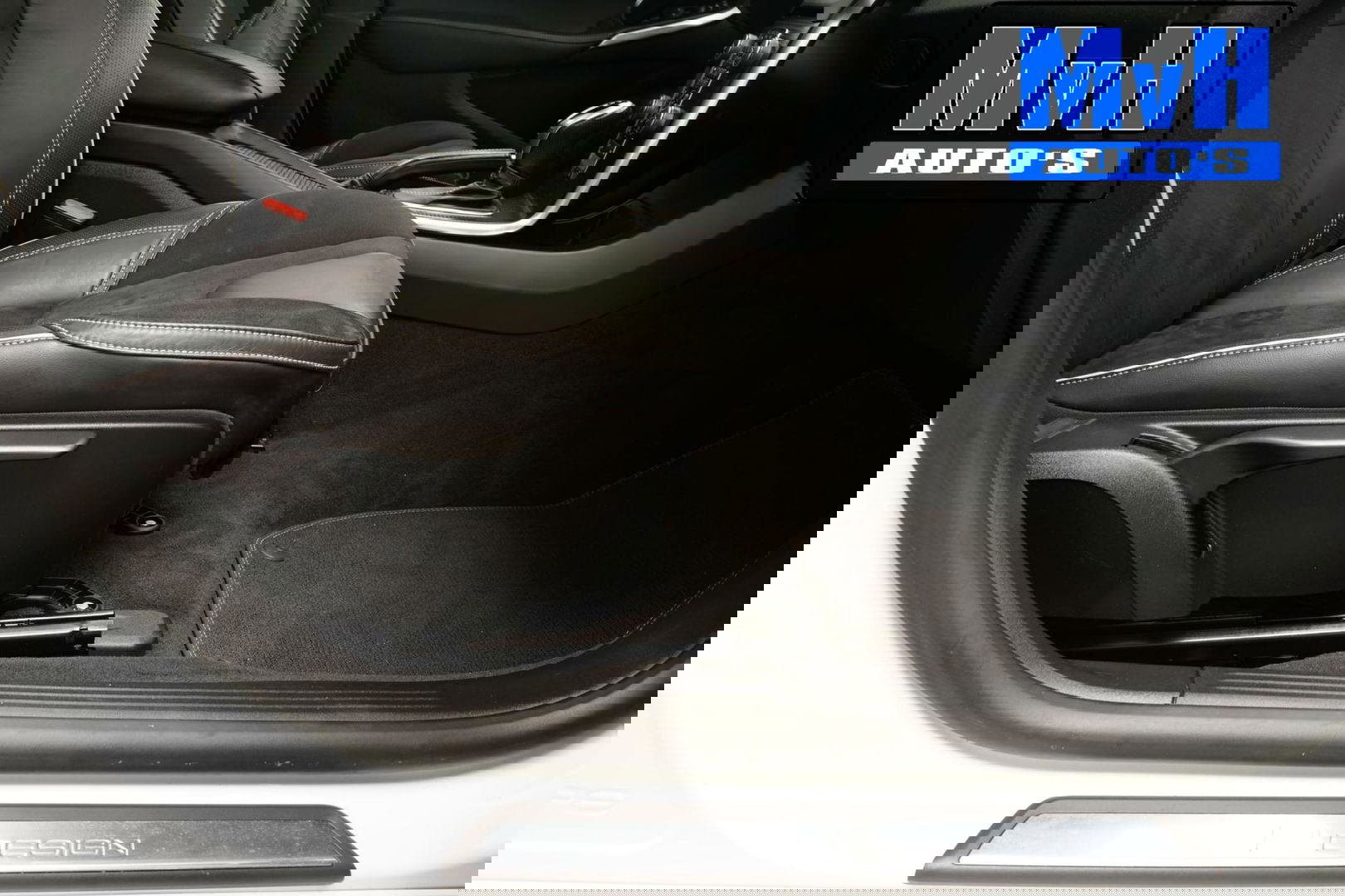 Volvo V40 1.5 T3 Polar+ Sport|R-DESIGN|PANORAMADAK|NAP|LED