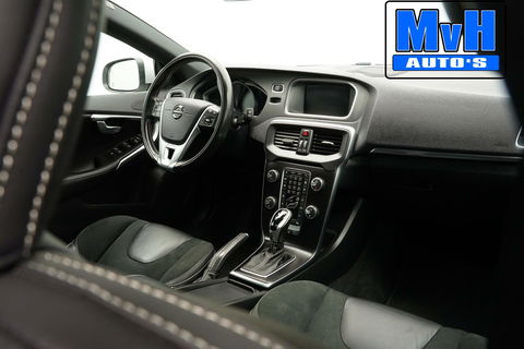 Volvo V40 1.5 T3 Polar+ Sport|R-DESIGN|PANORAMADAK|NAP|LED