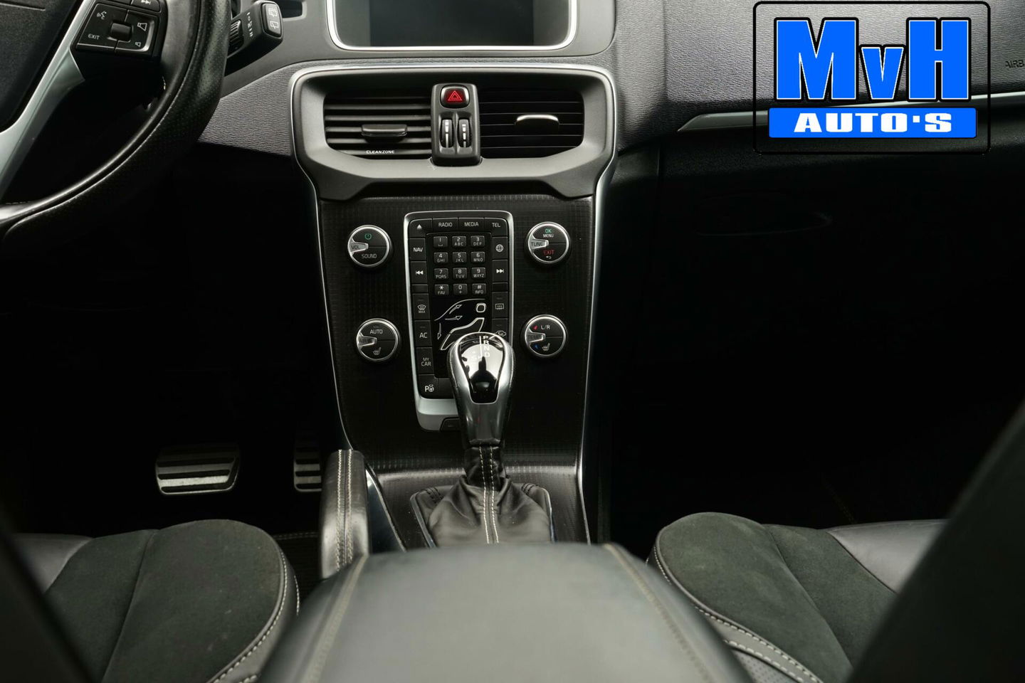 Volvo V40 1.5 T3 Polar+ Sport|R-DESIGN|PANORAMADAK|NAP|LED