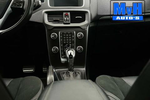 Volvo V40 1.5 T3 Polar+ Sport|R-DESIGN|PANORAMADAK|NAP|LED