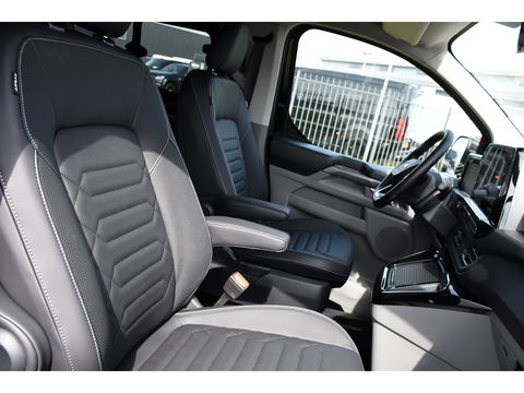 Ford Transit Custom 320 2.0 TDCI L2H1 Tourneo Black Edition Full Options, 360 Camera,  Adpatieve Cruise, Virtual, Carplay, 170PK, Stoel/Stuur Verwarming, Automaat, Uniek!