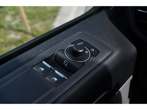 Ford Transit Custom 320 2.0 TDCI L2H1 Tourneo Black Edition Full Options, 360 Camera,  Adpatieve Cruise, Virtual, Carplay, 170PK, Stoel/Stuur Verwarming, Automaat, Uniek!