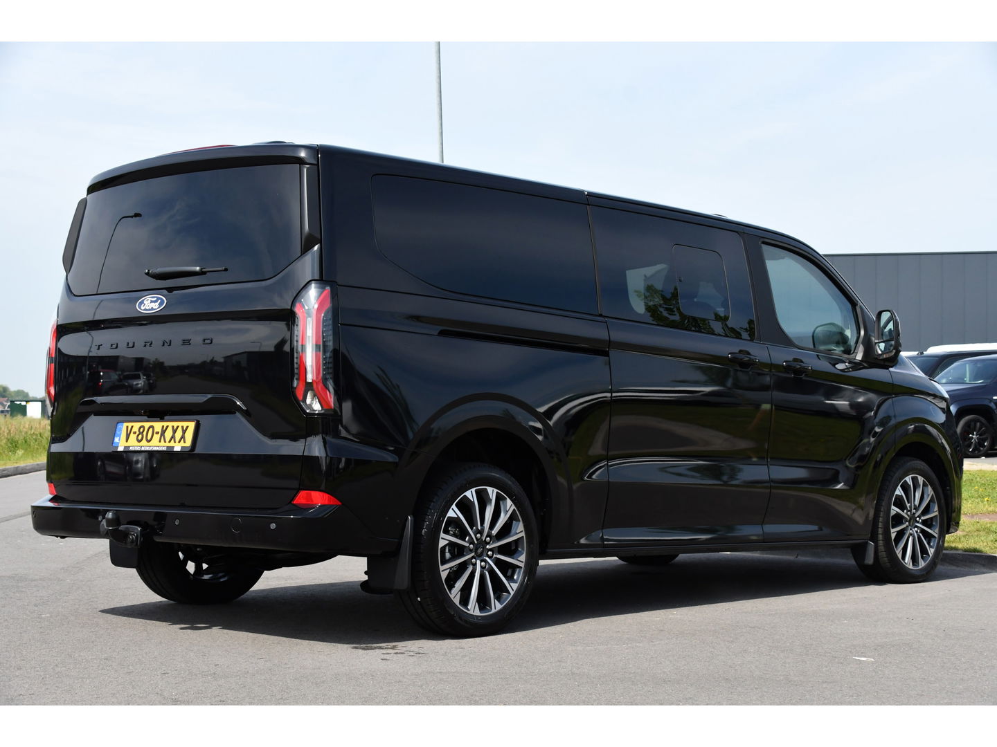 Ford Transit Custom 320 2.0 TDCI L2H1 Tourneo Black Edition Full Options, 360 Camera,  Adpatieve Cruise, Virtual, Carplay, 170PK, Stoel/Stuur Verwarming, Automaat, Uniek!