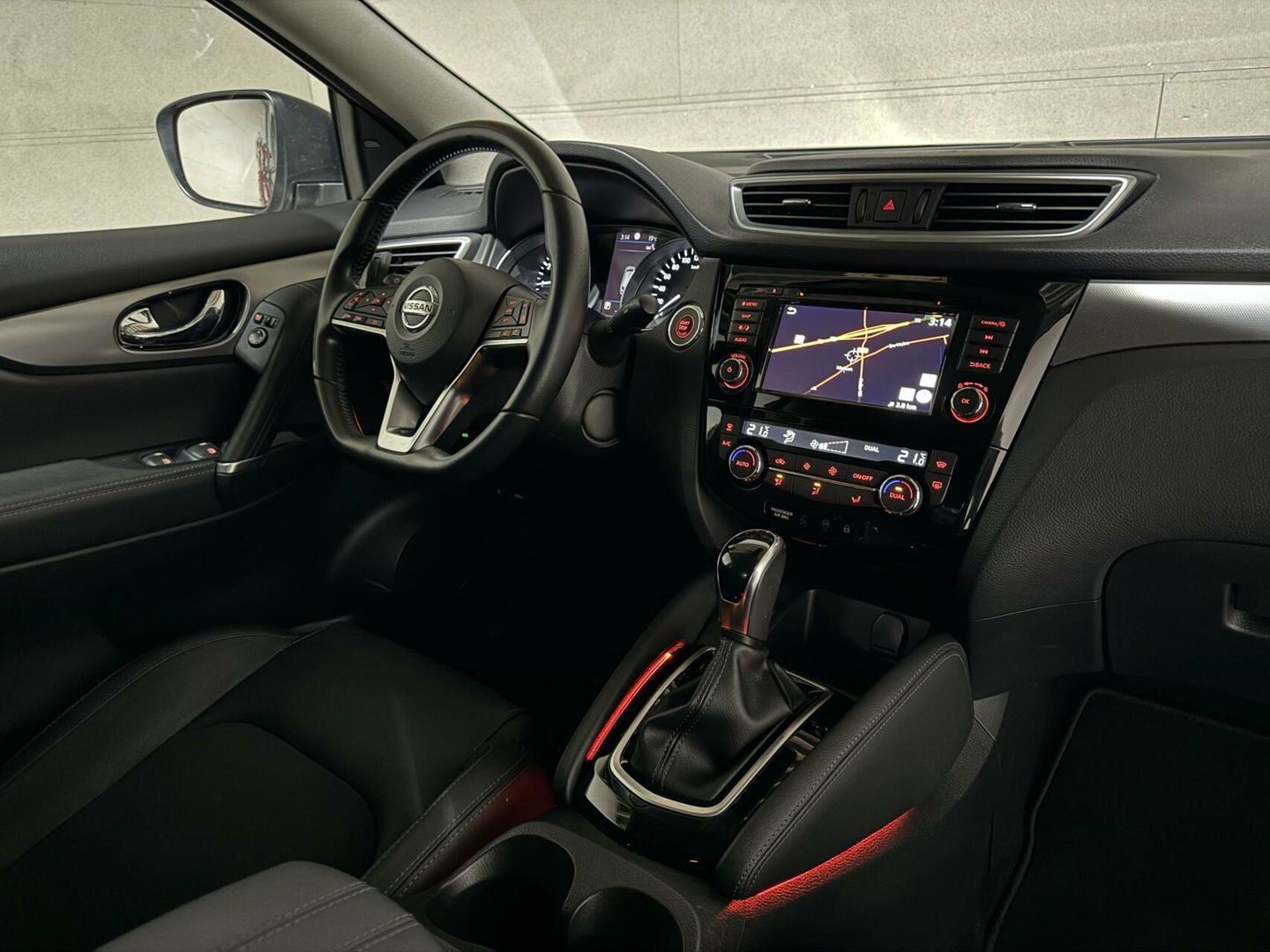 Nissan QASHQAI 1.3 DIG-T Tekna + Pano 360° CarPlay Leer NAP