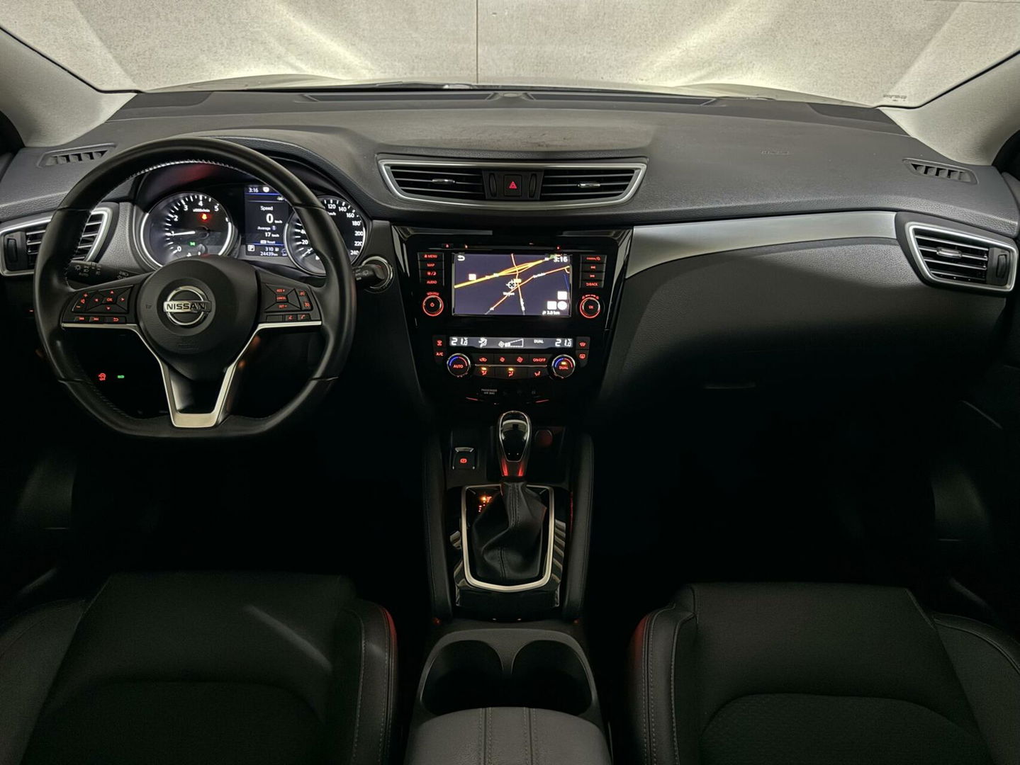 Nissan QASHQAI 1.3 DIG-T Tekna + Pano 360° CarPlay Leer NAP