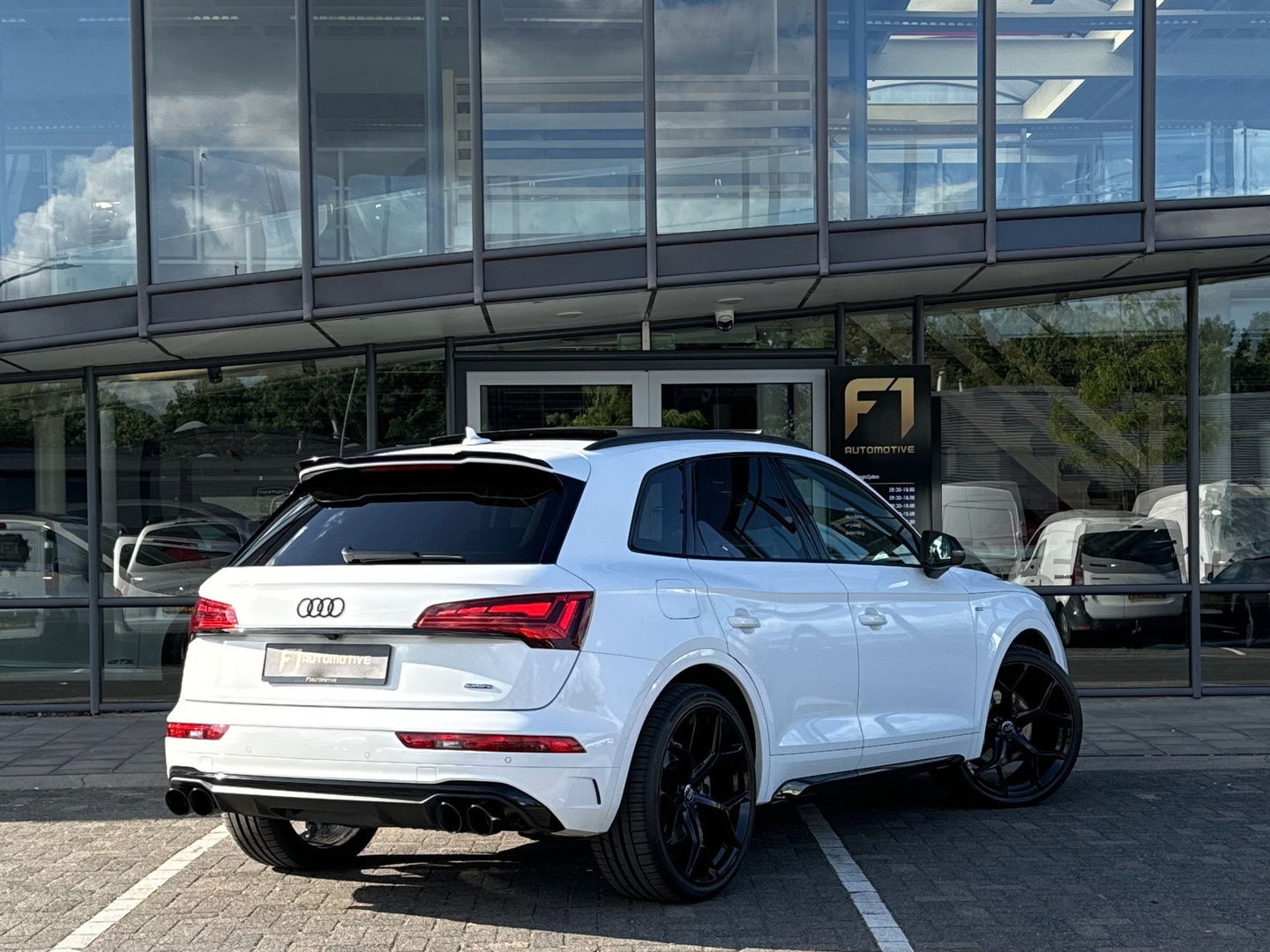 Audi Q5 55 TFSI e S Line Pano|Luchtveri|HuD|Massage|Trekhaak