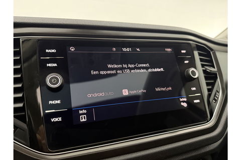 Volkswagen T-Roc 1.0 TSI Style Pano LED Carplay Clima Adaptive Cruise Navigatie PDC 18''LMV