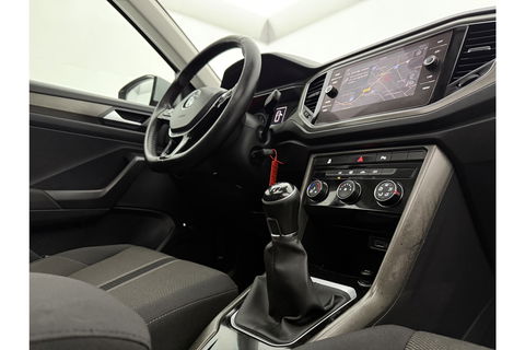 Volkswagen T-Roc 1.0 TSI Pano LED Camera Trekhaak Carplay Airco Adaptive Cruise Navi PDC 16''LMV