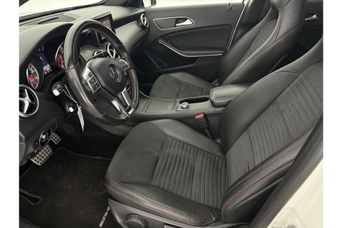 Mercedes-Benz GLA 200 AMG 157PK Pano LED Airco Cruise Navi PDC 19''LMV