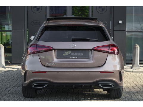 Mercedes-Benz A-Klasse A250e 218pk AMG Hybrid Panoramadak NP. €60k *BTW* Head-up Night pakket Multibeam led Memory 1e Eig. NLauto 19" LMV