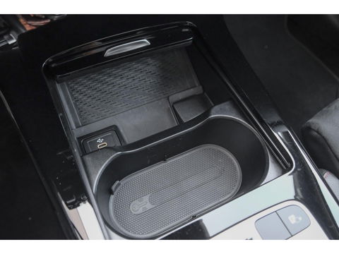 Mercedes-Benz A-Klasse A250e 218pk AMG Hybrid Panoramadak NP. €60k *BTW* Head-up Night pakket Multibeam led Memory 1e Eig. NLauto 19" LMV