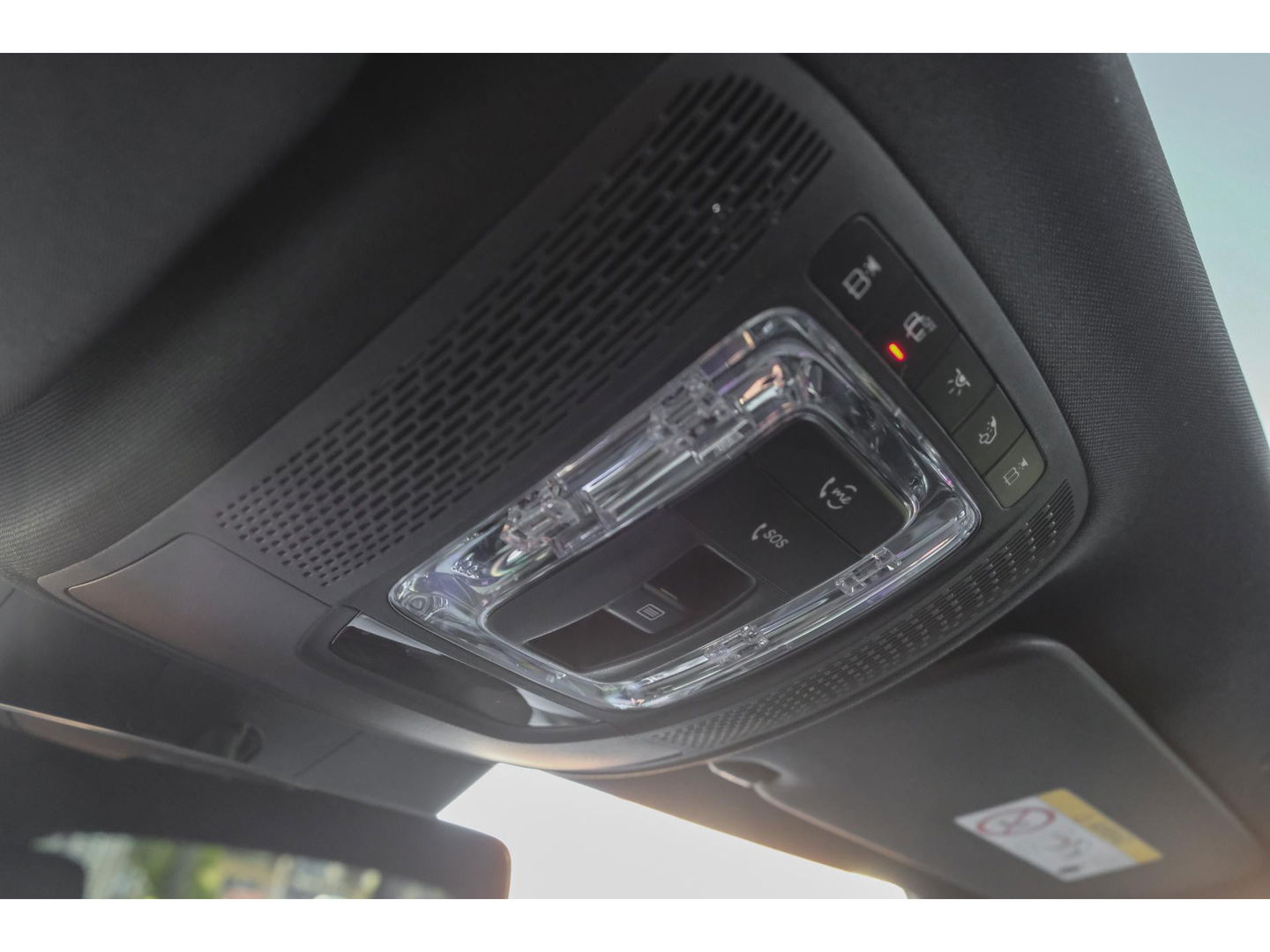 Mercedes-Benz A-Klasse A250e 218pk AMG Hybrid Panoramadak NP. €60k *BTW* Head-up Night pakket Multibeam led Memory 1e Eig. NLauto 19" LMV