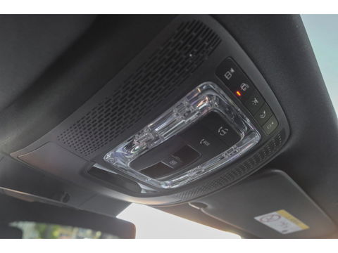 Mercedes-Benz A-Klasse A250e 218pk AMG Hybrid Panoramadak NP. €60k *BTW* Head-up Night pakket Multibeam led Memory 1e Eig. NLauto 19" LMV
