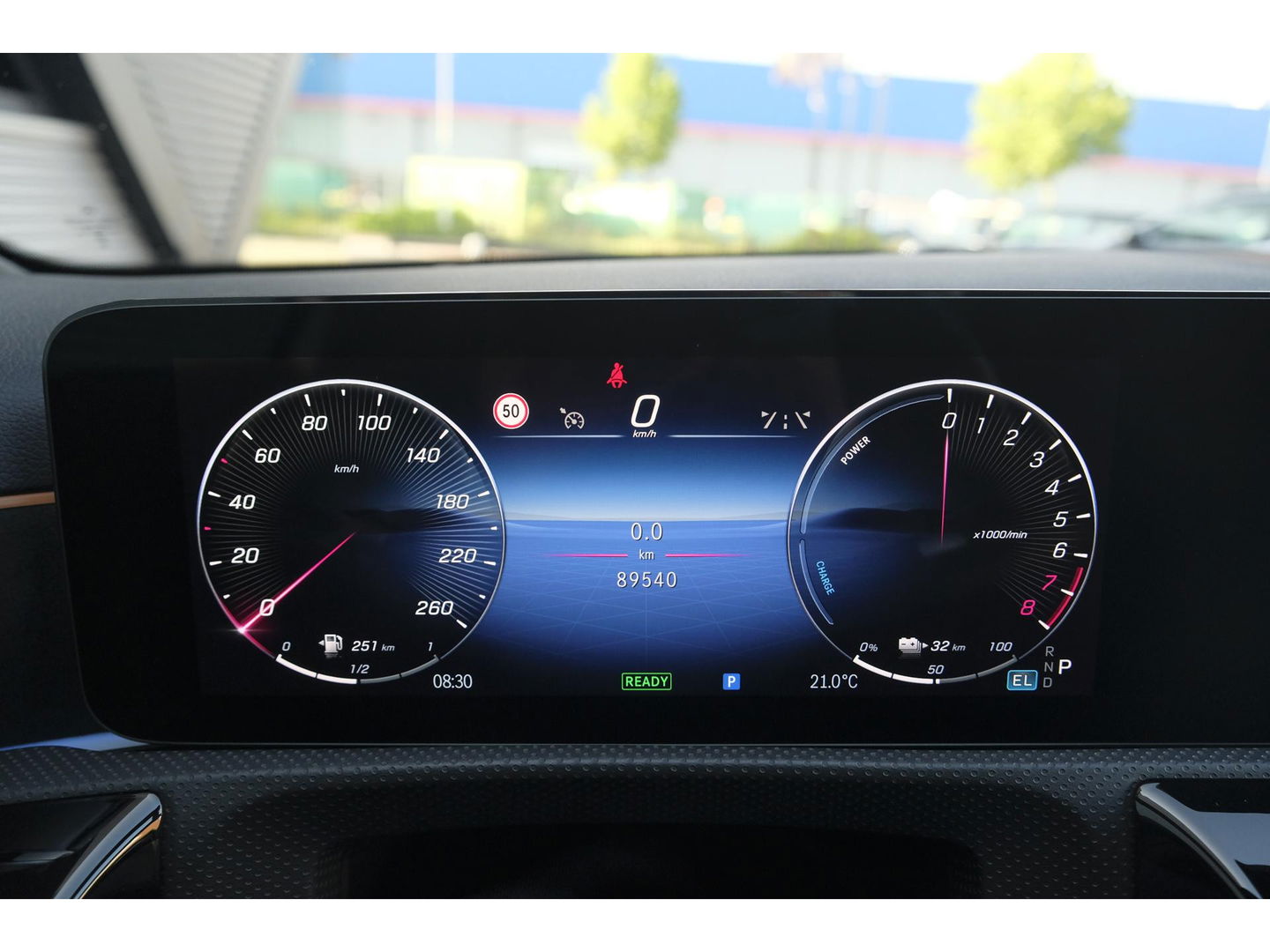 Mercedes-Benz A-Klasse A250e 218pk AMG Hybrid Panoramadak NP. €60k *BTW* Head-up Night pakket Multibeam led Memory 1e Eig. NLauto 19" LMV