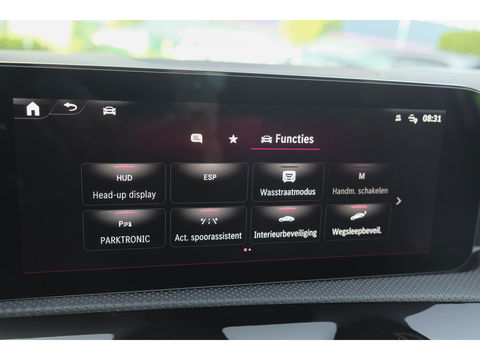 Mercedes-Benz A-Klasse A250e 218pk AMG Hybrid Panoramadak NP. €60k *BTW* Head-up Night pakket Multibeam led Memory 1e Eig. NLauto 19" LMV