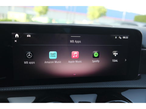 Mercedes-Benz A-Klasse A250e 218pk AMG Hybrid Panoramadak NP. €60k *BTW* Head-up Night pakket Multibeam led Memory 1e Eig. NLauto 19" LMV