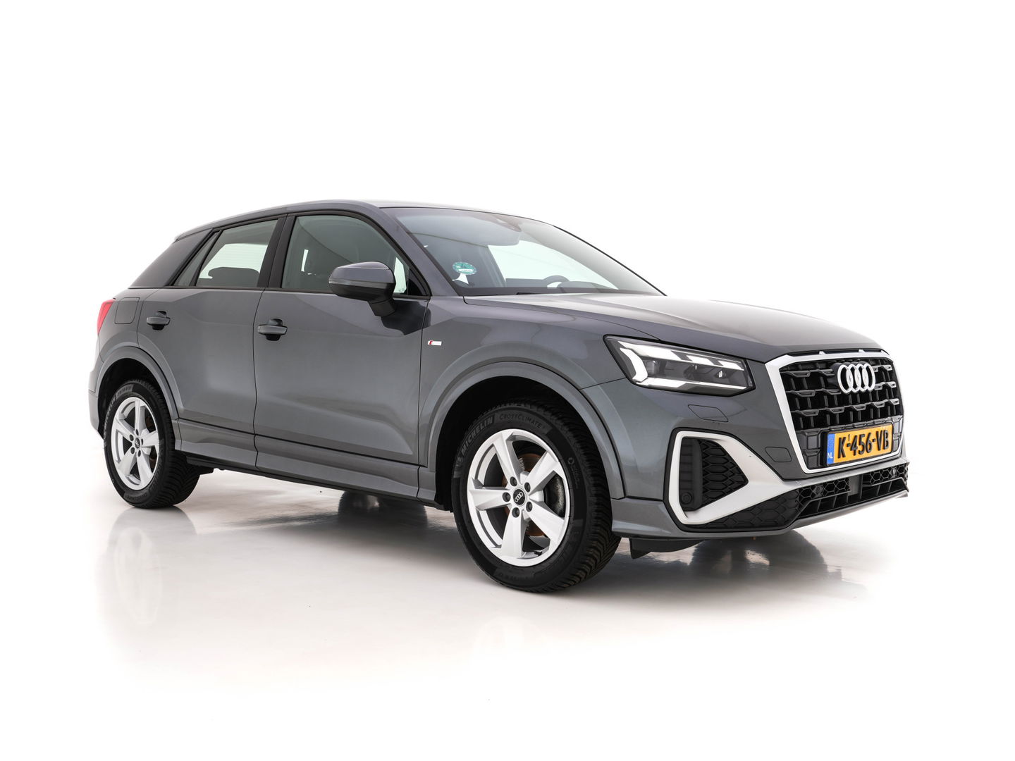 Audi Q2 30 TFSI S Edition S-Line-Sportpack *DIGI-COCKPIT | LEATHER-MICROFIBRE | MATRIX-LED | SPORT-SEATS | MMI-NAVI-TOUCH | DAB+ | ECC | CARPLAY | PDC | 17''ALU *