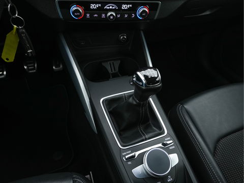 Audi Q2 30 TFSI S Edition S-Line-Sportpack *DIGI-COCKPIT | LEATHER-MICROFIBRE | MATRIX-LED | SPORT-SEATS | MMI-NAVI-TOUCH | DAB+ | ECC | CARPLAY | PDC | 17''ALU *