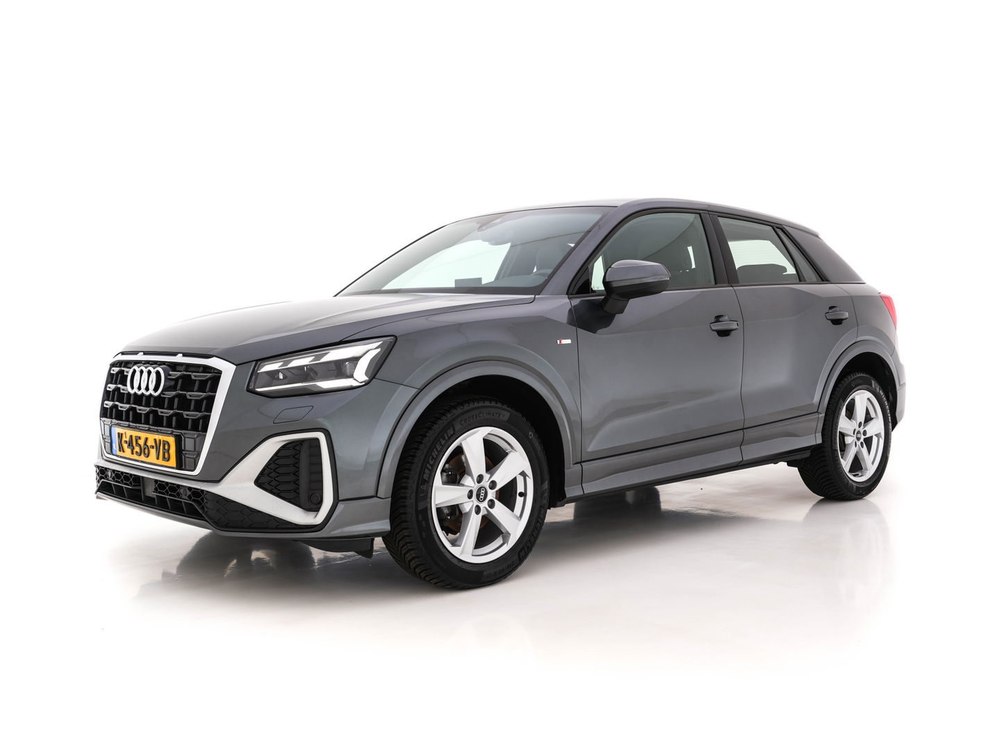 Audi Q2 30 TFSI S Edition S-Line-Sportpack *DIGI-COCKPIT | LEATHER-MICROFIBRE | MATRIX-LED | SPORT-SEATS | MMI-NAVI-TOUCH | DAB+ | ECC | CARPLAY | PDC | 17''ALU *
