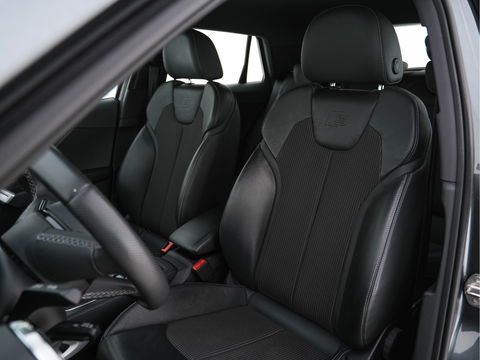 Audi Q2 30 TFSI S Edition S-Line-Sportpack *DIGI-COCKPIT | LEATHER-MICROFIBRE | MATRIX-LED | SPORT-SEATS | MMI-NAVI-TOUCH | DAB+ | ECC | CARPLAY | PDC | 17''ALU *