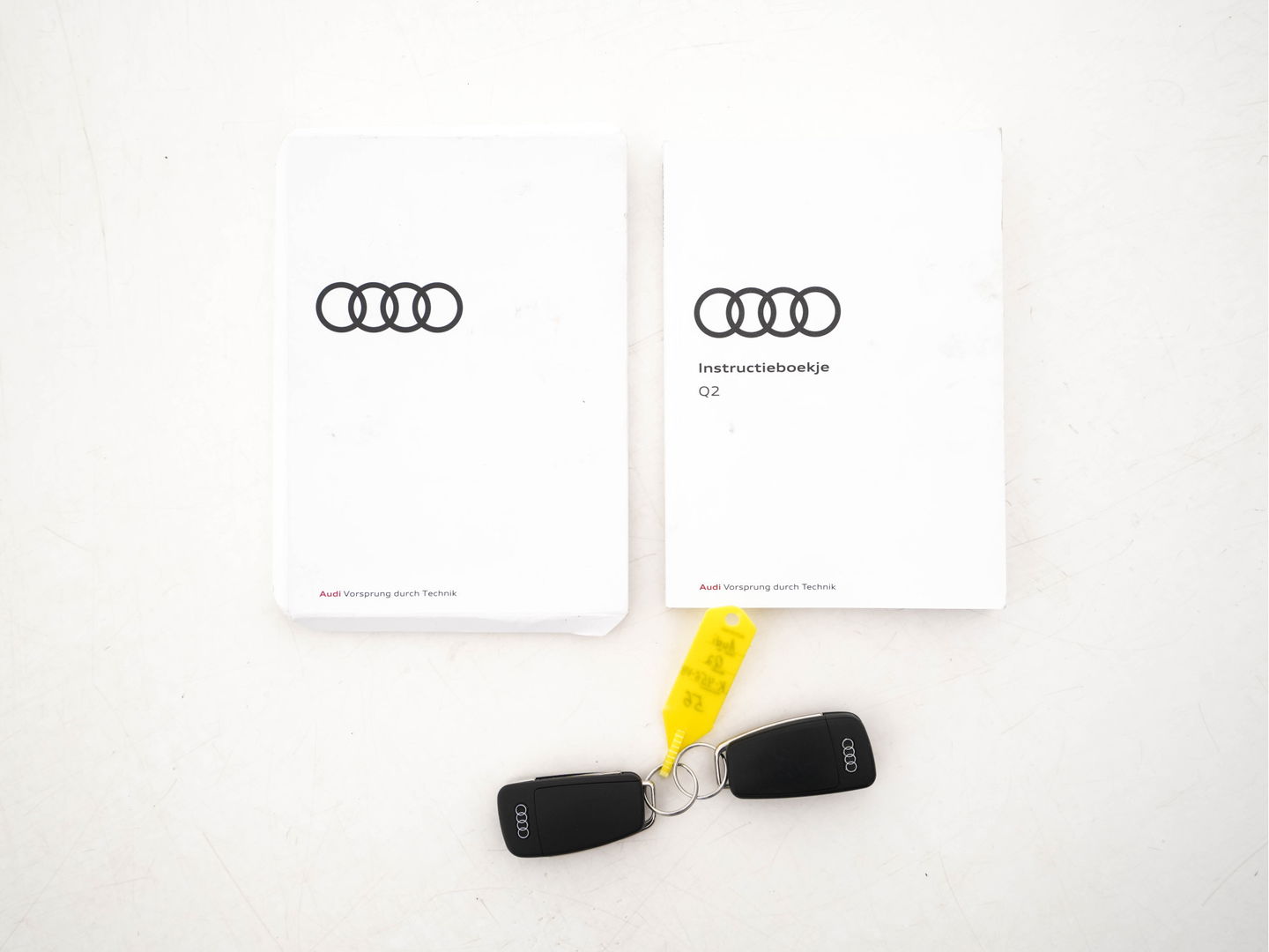 Audi Q2 30 TFSI S Edition S-Line-Sportpack *DIGI-COCKPIT | LEATHER-MICROFIBRE | MATRIX-LED | SPORT-SEATS | MMI-NAVI-TOUCH | DAB+ | ECC | CARPLAY | PDC | 17''ALU *