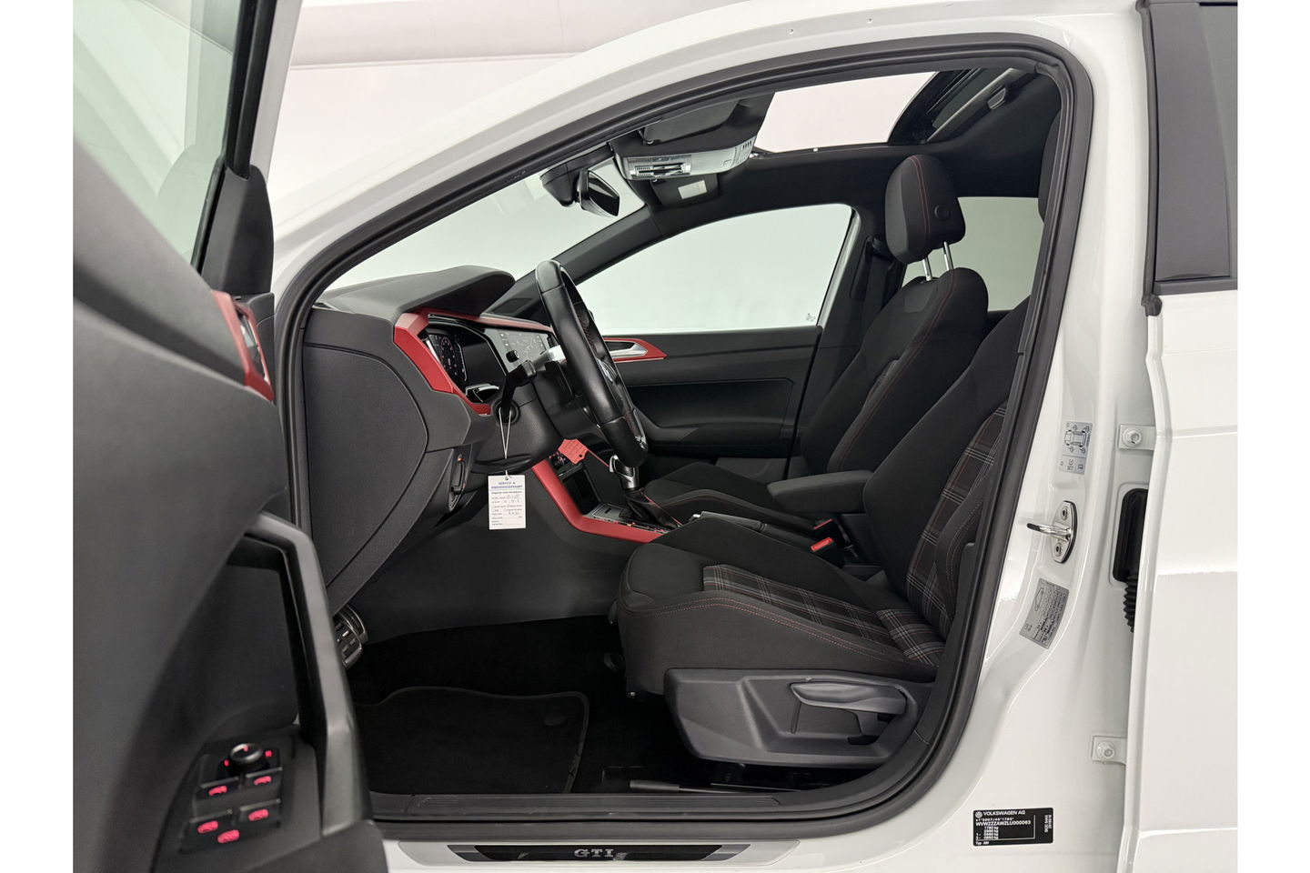Volkswagen Polo 2.0 TSI GTI 200PK DSG Pano LED Virtual Camera  Clima Cruise Carplay 17''LMV Navi PDC
