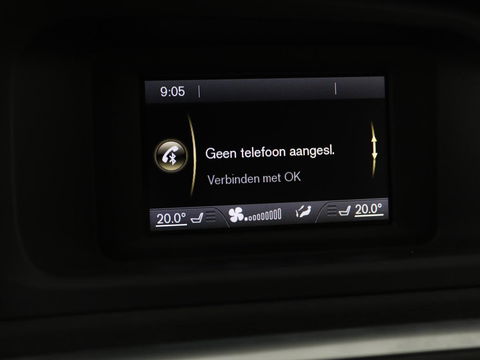 Volvo V40 Cross Country 2.0 D2 Ocean Race | Leder | Stoelverwarming | Trekhaak | Climate control | Bluetooth | Cruise control