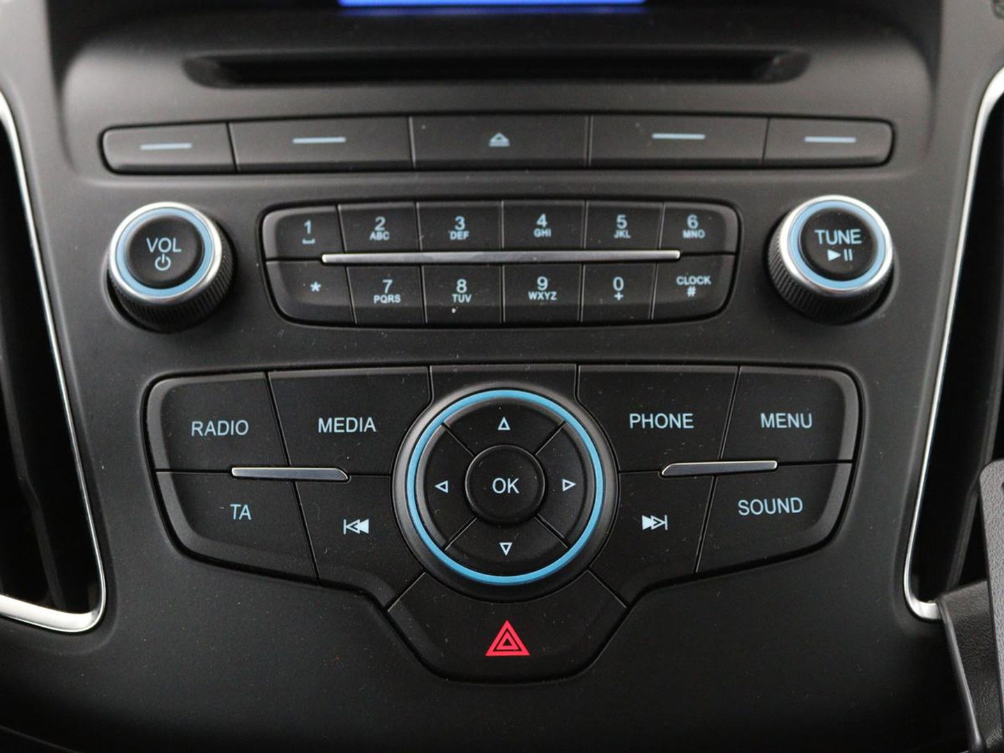 Ford Focus 2.0 ST-3 | Stoel & stuurverwarming | Recaro sportstoelen | Xenon | Bluetooth | Climate control | Half leder | Cruise control