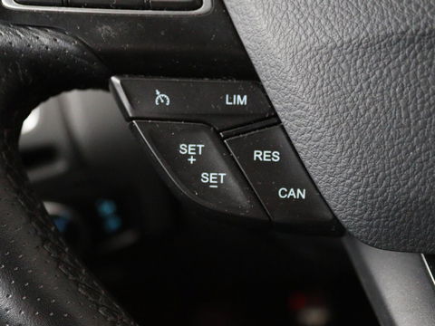 Ford Focus 2.0 ST-3 | Stoel & stuurverwarming | Recaro sportstoelen | Xenon | Bluetooth | Climate control | Half leder | Cruise control