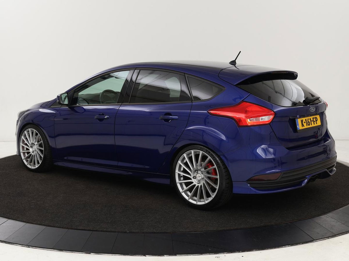 Ford Focus 2.0 ST-3 | Stoel & stuurverwarming | Recaro sportstoelen | Xenon | Bluetooth | Climate control | Half leder | Cruise control
