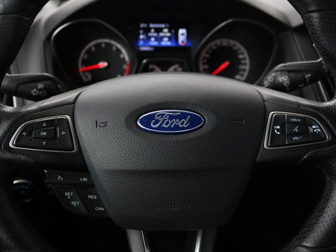 Ford Focus 2.0 ST-3 | Stoel & stuurverwarming | Recaro sportstoelen | Xenon | Bluetooth | Climate control | Half leder | Cruise control