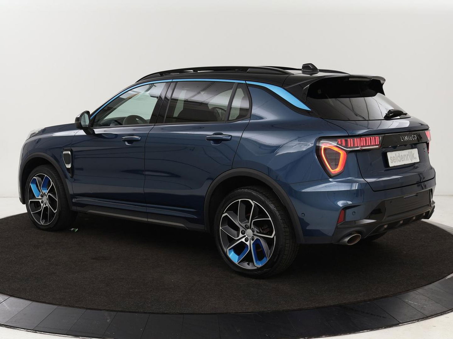 Lynk & Co 01 1.5 Plug In | Panoramadak | Infinity by Harman | 360 camera | Adaptive cruise | Stoelverwarming | Carplay | Memory | Full LED