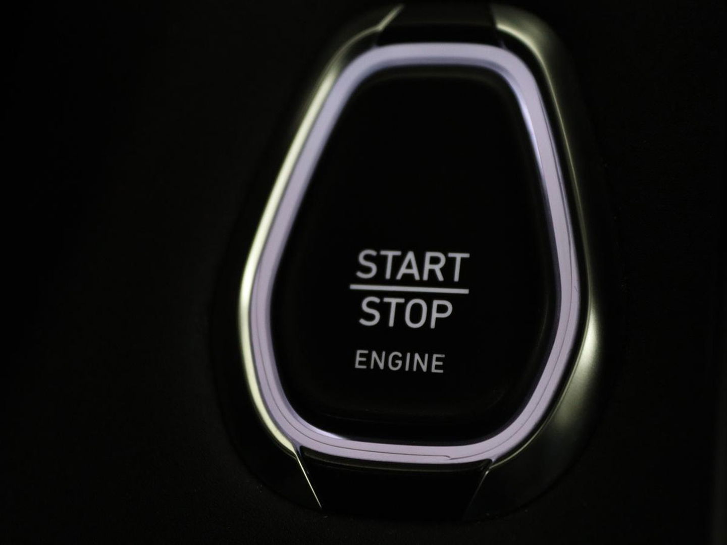 Lynk & Co 01 1.5 Plug In | Panoramadak | Infinity by Harman | 360 camera | Adaptive cruise | Stoelverwarming | Carplay | Memory | Full LED