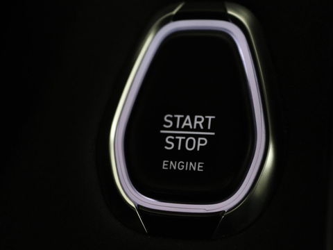 Lynk & Co 01 1.5 Plug In | Panoramadak | Infinity by Harman | 360 camera | Adaptive cruise | Stoelverwarming | Carplay | Memory | Full LED