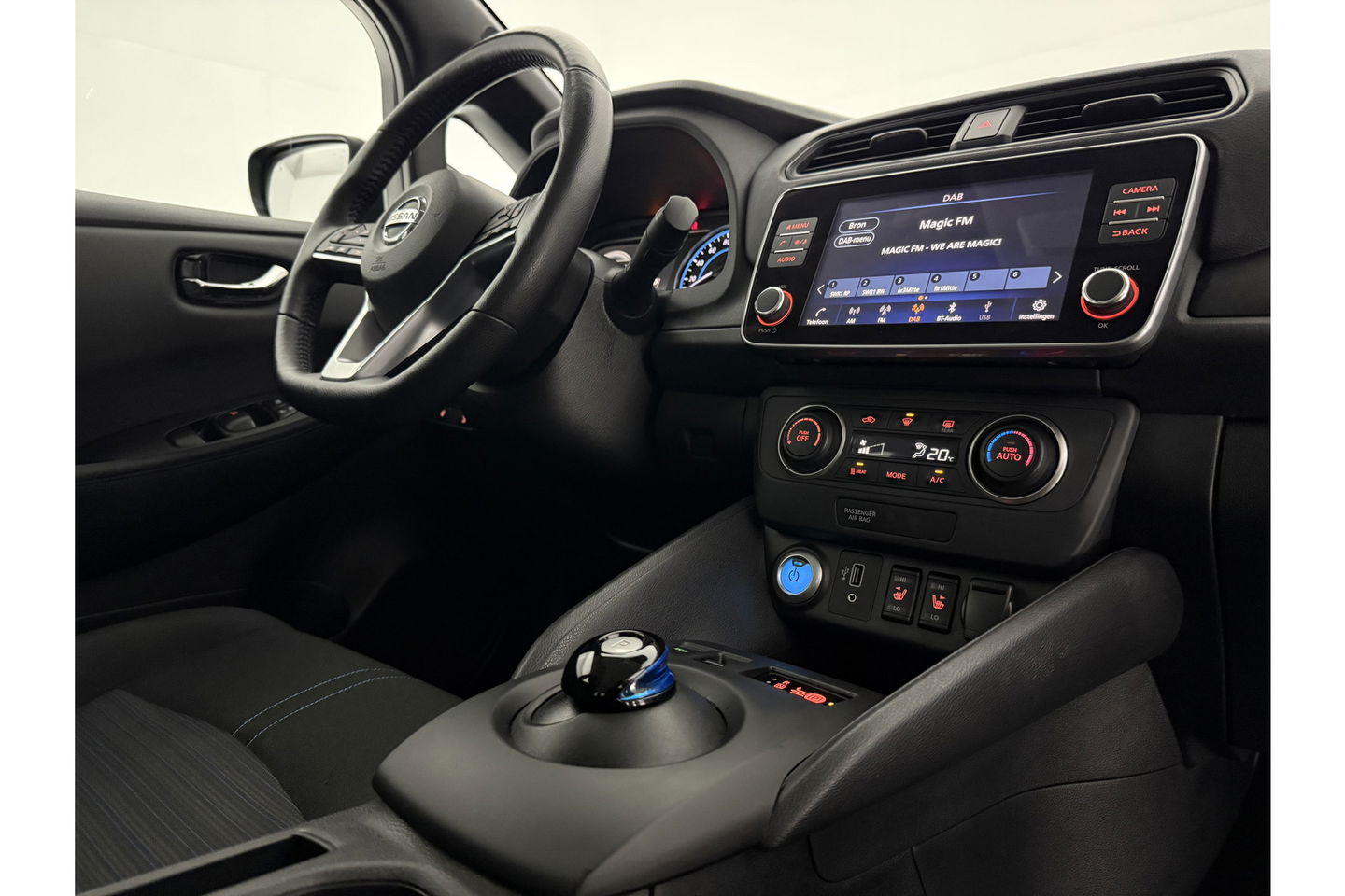 Nissan Leaf Acenta 40 kWh 150PK Camera Carplay LED Clima Cruise 16''LMV Stoel/Stuurverwarming