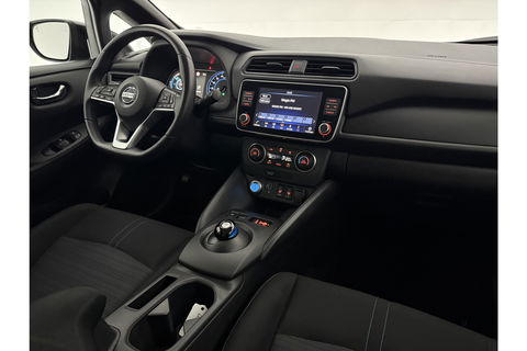 Nissan Leaf Acenta 40 kWh 150PK Camera Carplay LED Clima Cruise 16''LMV Stoel/Stuurverwarming