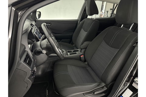 Nissan Leaf Acenta 40 kWh 150PK Camera Carplay LED Clima Cruise 16''LMV Stoel/Stuurverwarming