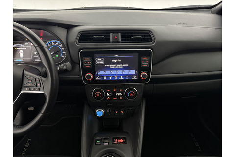 Nissan Leaf Acenta 40 kWh 150PK Camera Carplay LED Clima Cruise 16''LMV Stoel/Stuurverwarming