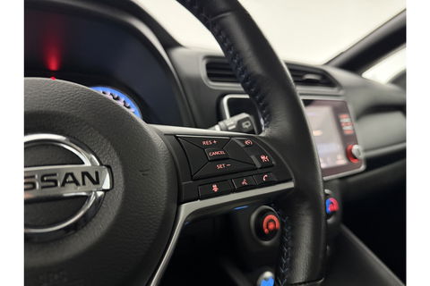 Nissan Leaf Acenta 40 kWh 150PK Camera Carplay LED Clima Cruise 16''LMV Stoel/Stuurverwarming