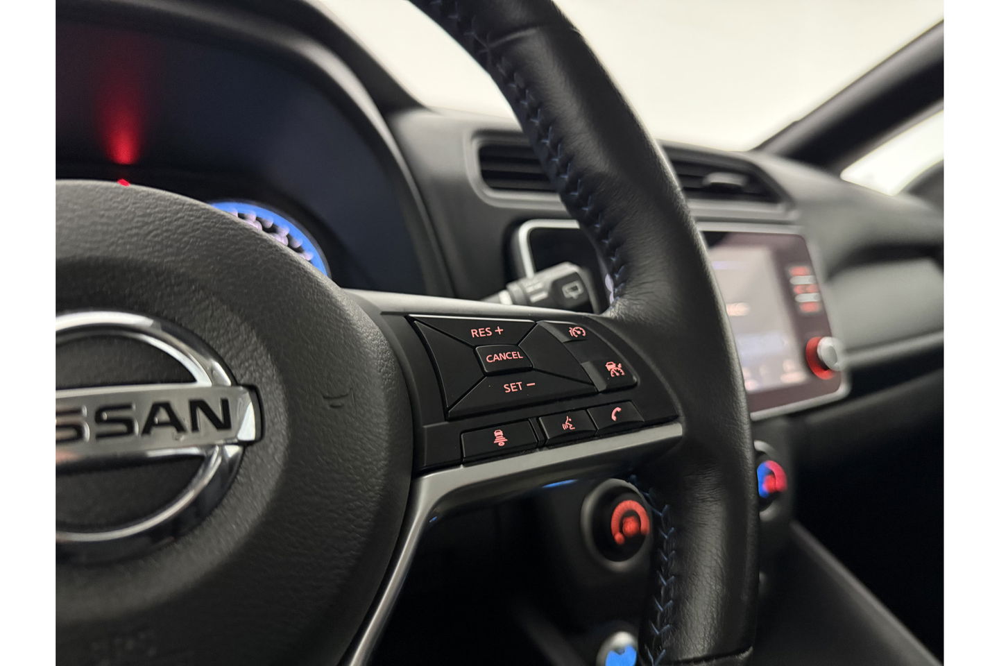 Nissan Leaf Acenta 40 kWh 150PK Camera Carplay LED Clima Cruise 16''LMV Stoel/Stuurverwarming