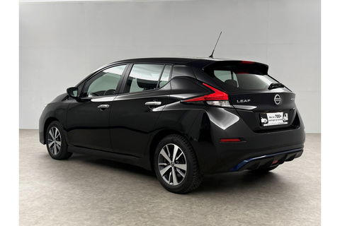Nissan Leaf Acenta 40 kWh 150PK Camera Carplay LED Clima Cruise 16''LMV Stoel/Stuurverwarming